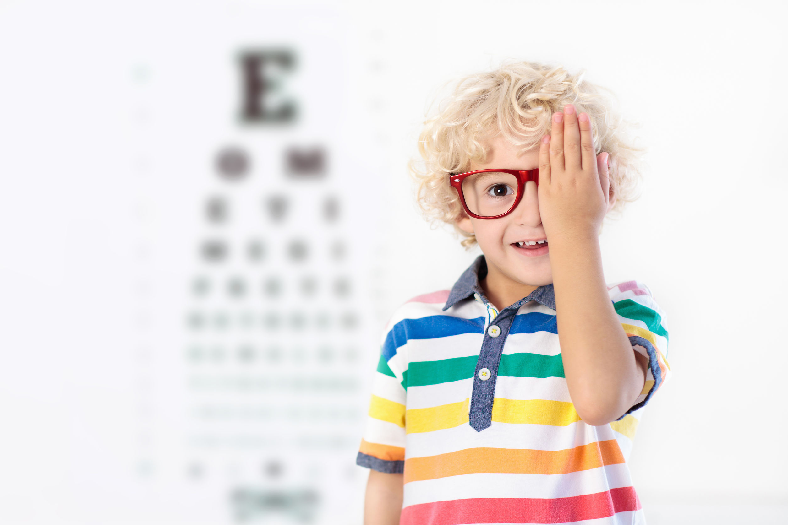 6 sinais de problemas de visão em crianças
