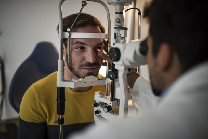 Qual o momento certo de procurar um oftalmologista?
